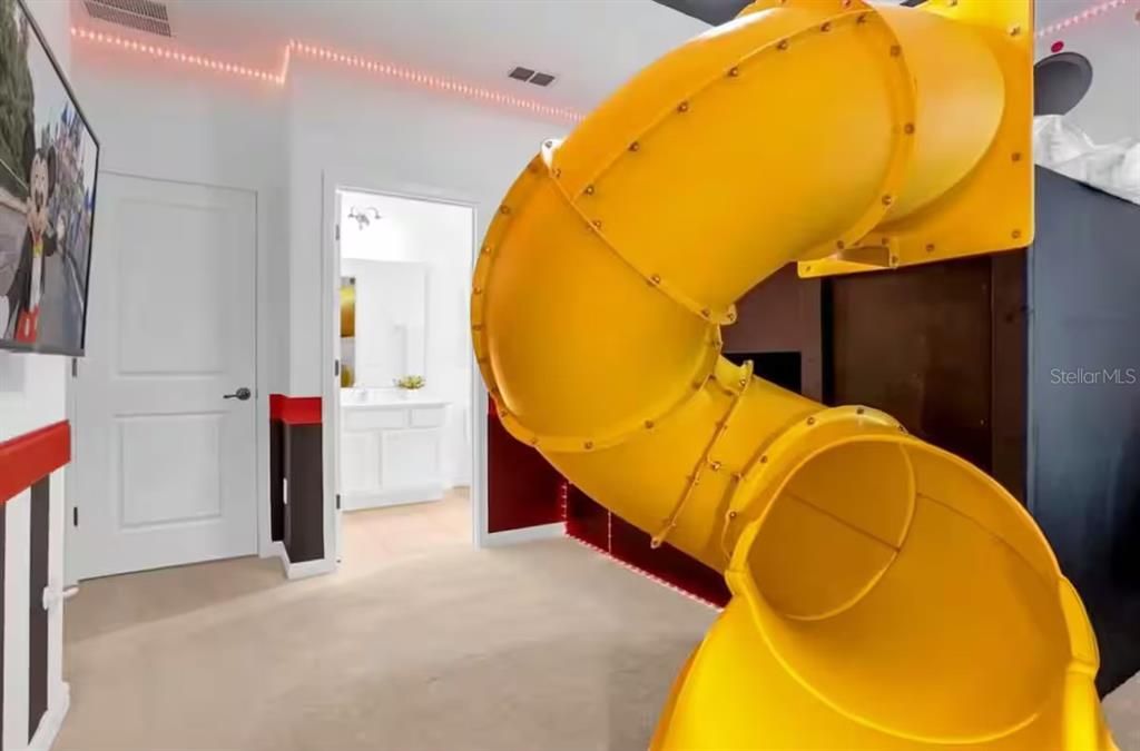 En Venta: $1,395,000 (15 camas, 15 baños, 6304 Pies cuadrados)