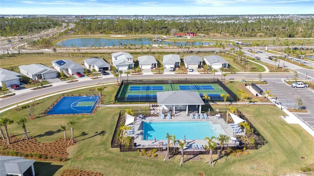 Activo con contrato: $309,995 (4 camas, 2 baños, 1687 Pies cuadrados)