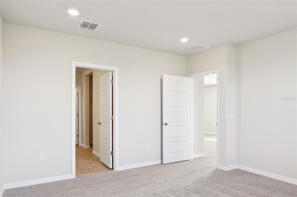 Activo con contrato: $309,995 (4 camas, 2 baños, 1687 Pies cuadrados)