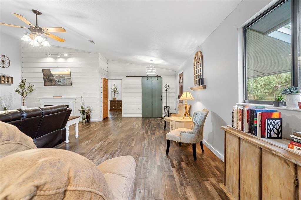 待售: $849,000 (3 贝兹, 5 浴室, 2496 平方英尺)