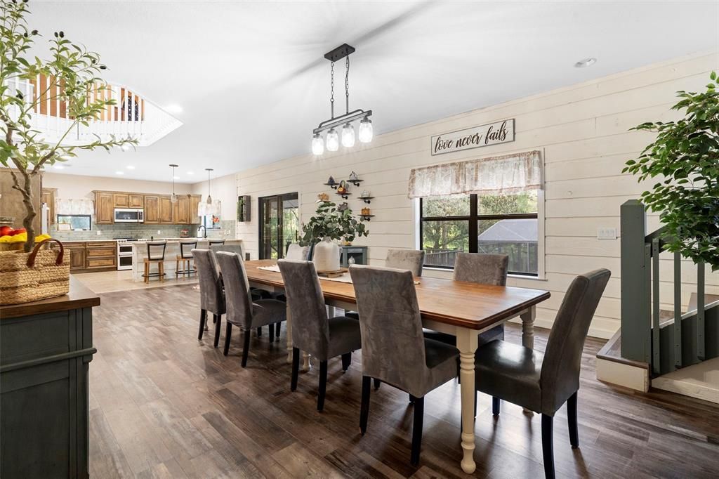 待售: $849,000 (3 贝兹, 5 浴室, 2496 平方英尺)