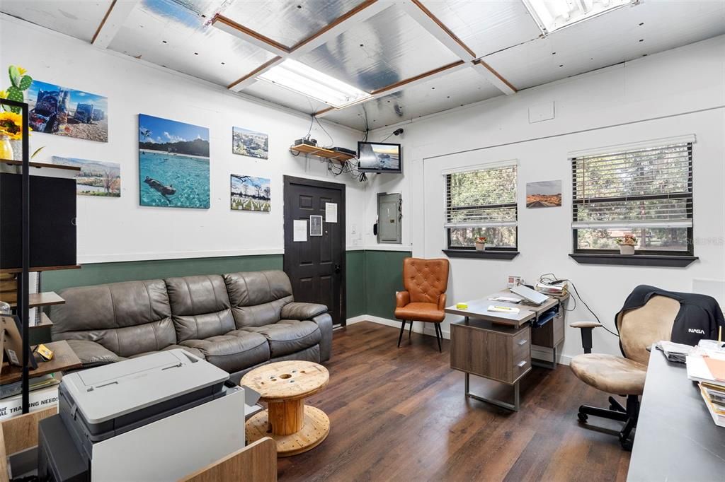 待售: $849,000 (3 贝兹, 5 浴室, 2496 平方英尺)