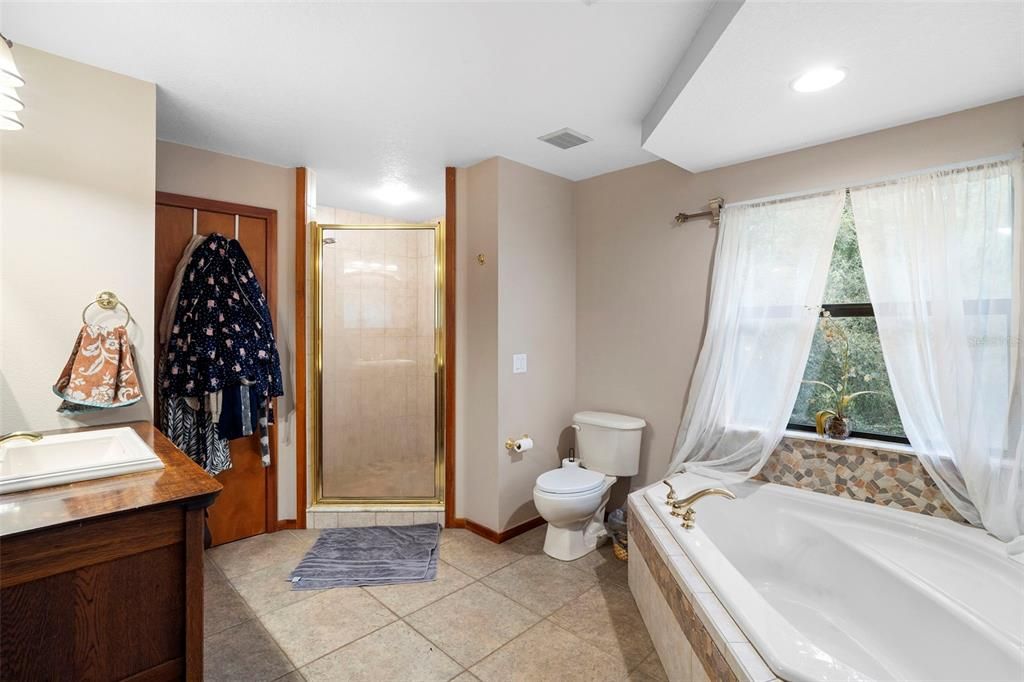 待售: $849,000 (3 贝兹, 5 浴室, 2496 平方英尺)