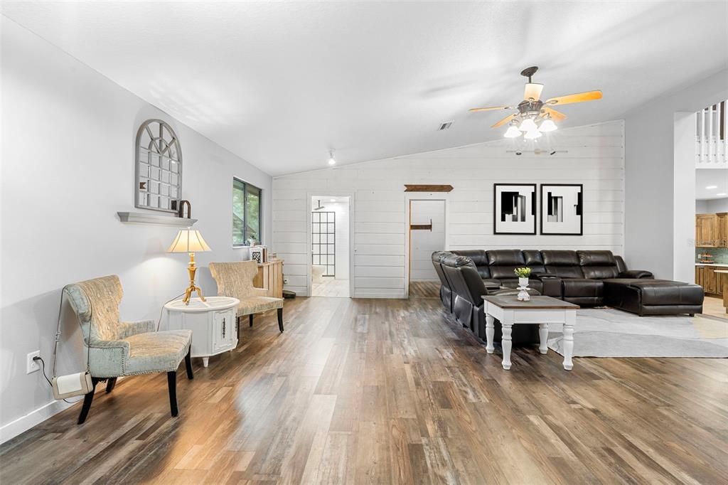 待售: $849,000 (3 贝兹, 5 浴室, 2496 平方英尺)