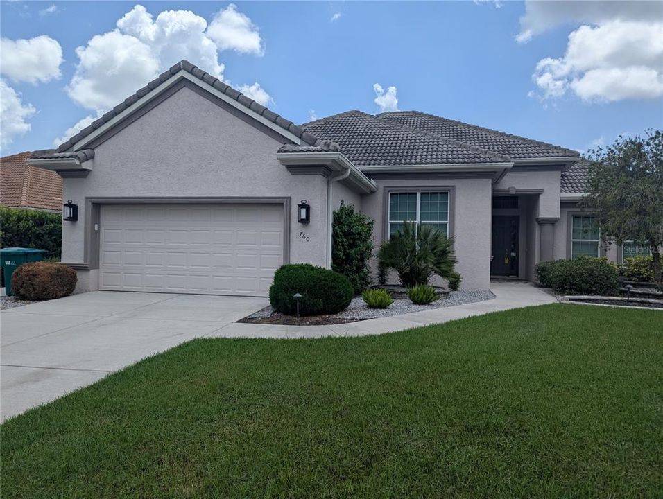 Recently Rented: $2,000 (3 beds, 2 baths, 2518 Square Feet)