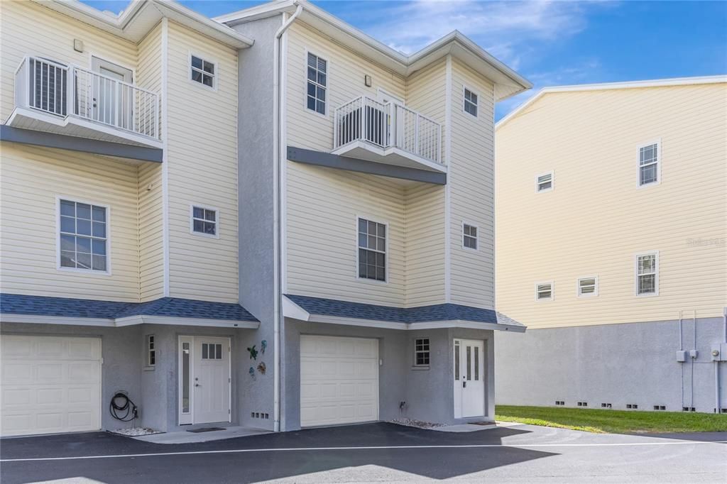 En Venta: $850,000 (3 camas, 3 baños, 1850 Pies cuadrados)