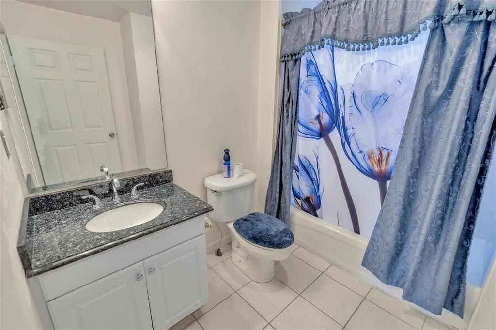 En Venta: $850,000 (3 camas, 3 baños, 1850 Pies cuadrados)