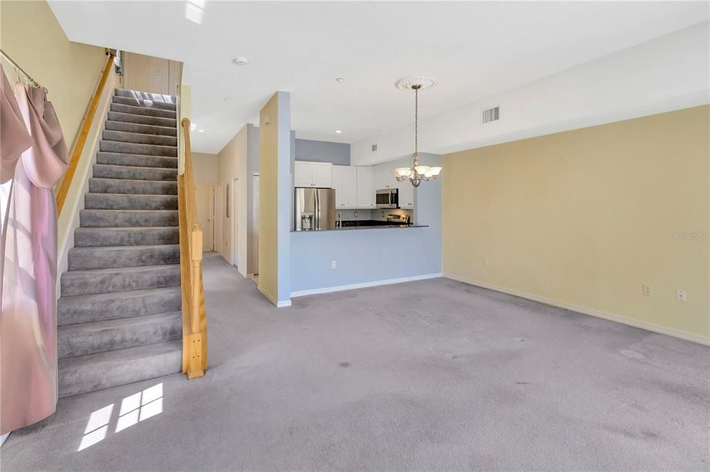 En Venta: $850,000 (3 camas, 3 baños, 1850 Pies cuadrados)