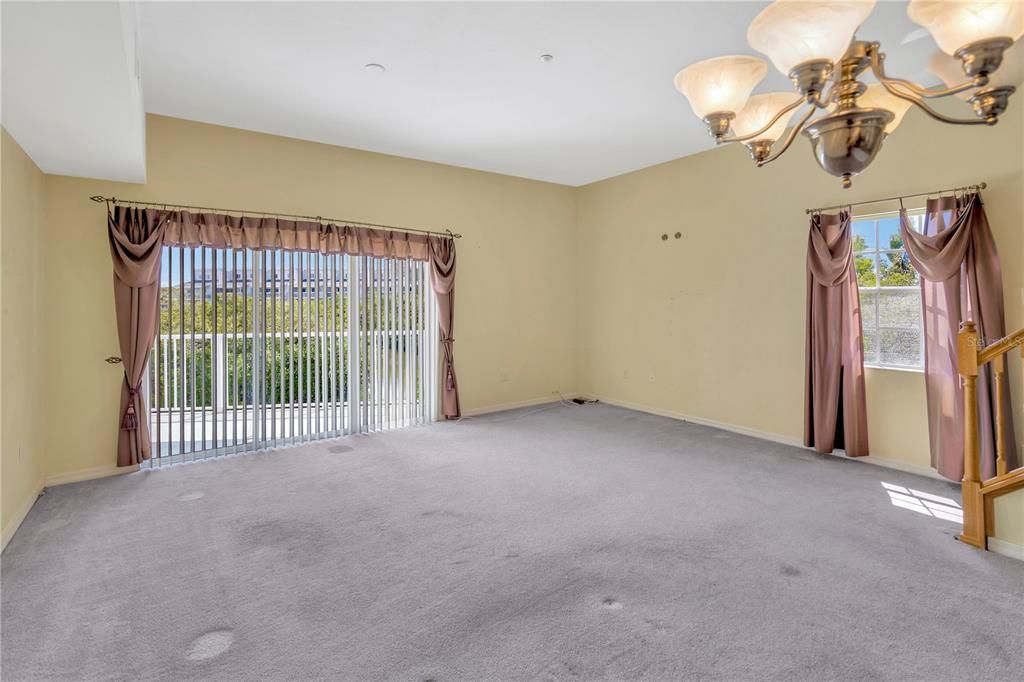 En Venta: $850,000 (3 camas, 3 baños, 1850 Pies cuadrados)