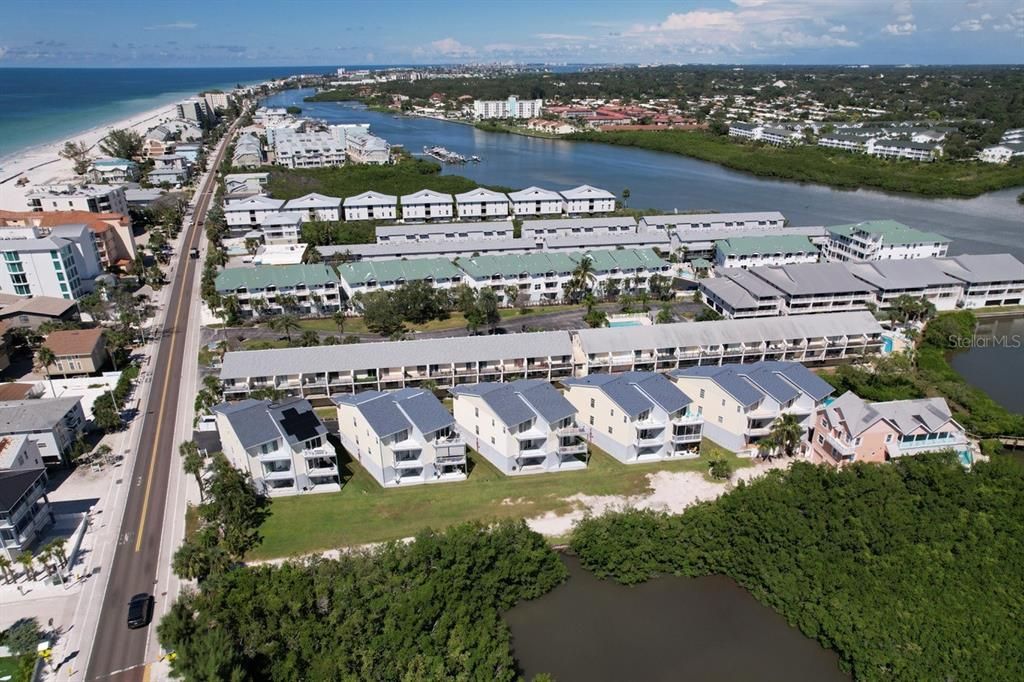 En Venta: $850,000 (3 camas, 3 baños, 1850 Pies cuadrados)