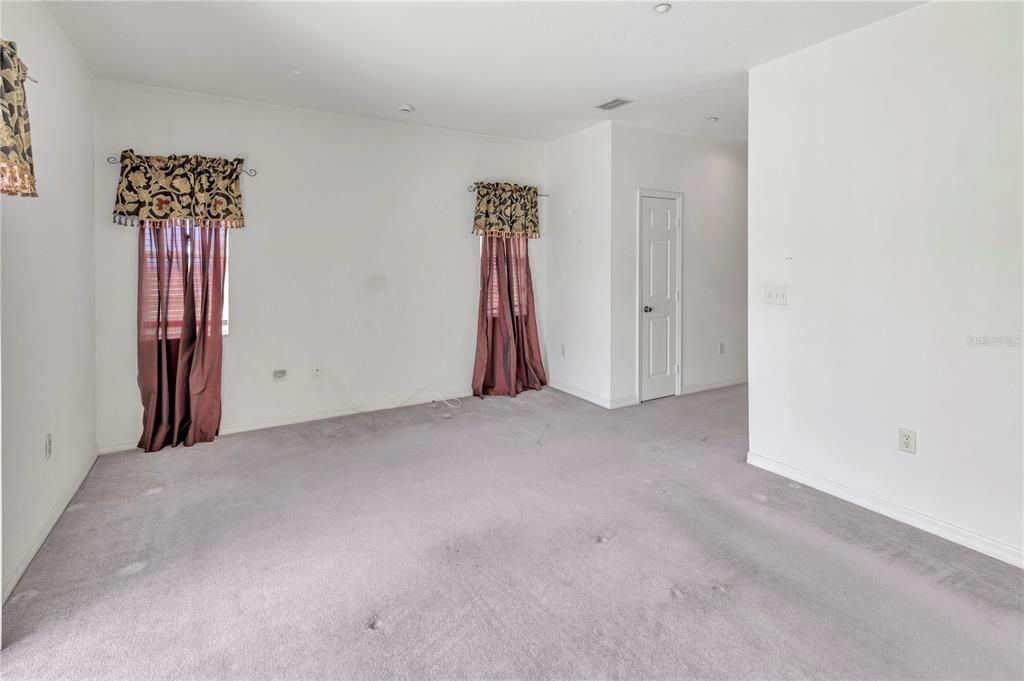 En Venta: $850,000 (3 camas, 3 baños, 1850 Pies cuadrados)