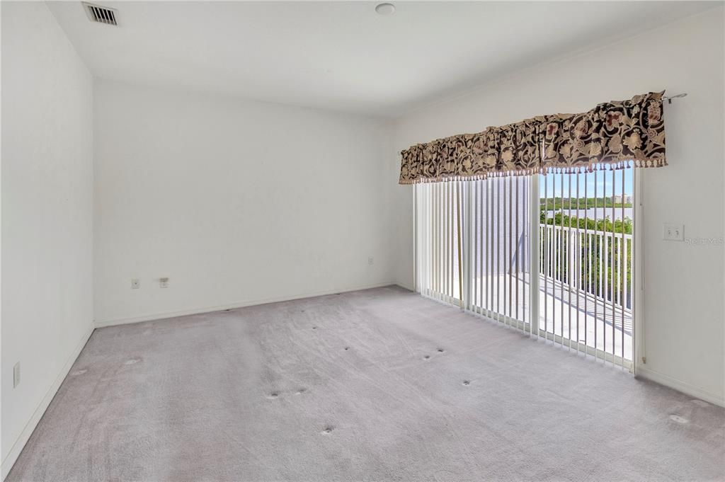 En Venta: $850,000 (3 camas, 3 baños, 1850 Pies cuadrados)