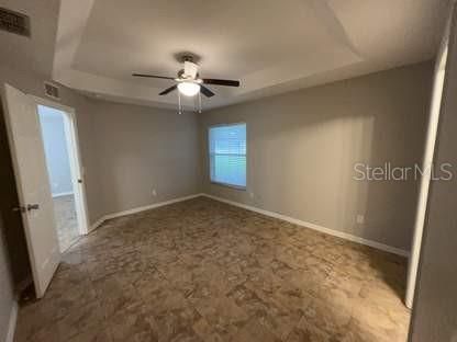 合同活跃: $245,000 (3 贝兹, 2 浴室, 1261 平方英尺)