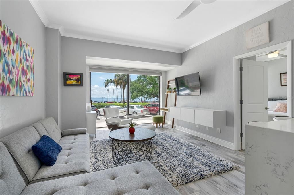 Под контрактом: $2,100 (1 спален, 1 ванн, 528 Квадратных фут)