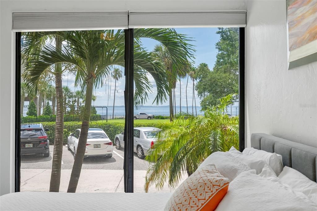 Под контрактом: $2,100 (1 спален, 1 ванн, 528 Квадратных фут)