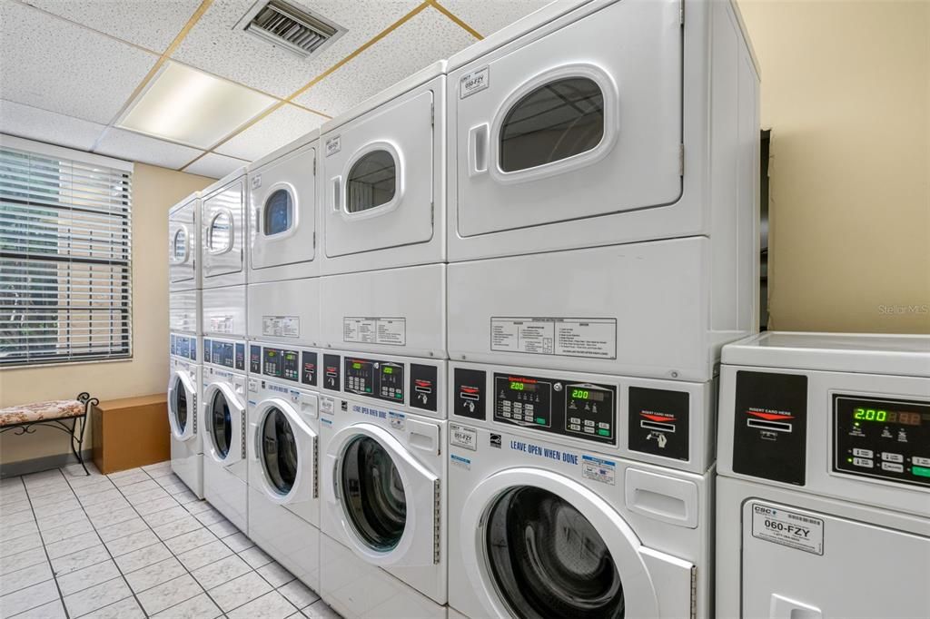 Под контрактом: $2,100 (1 спален, 1 ванн, 528 Квадратных фут)