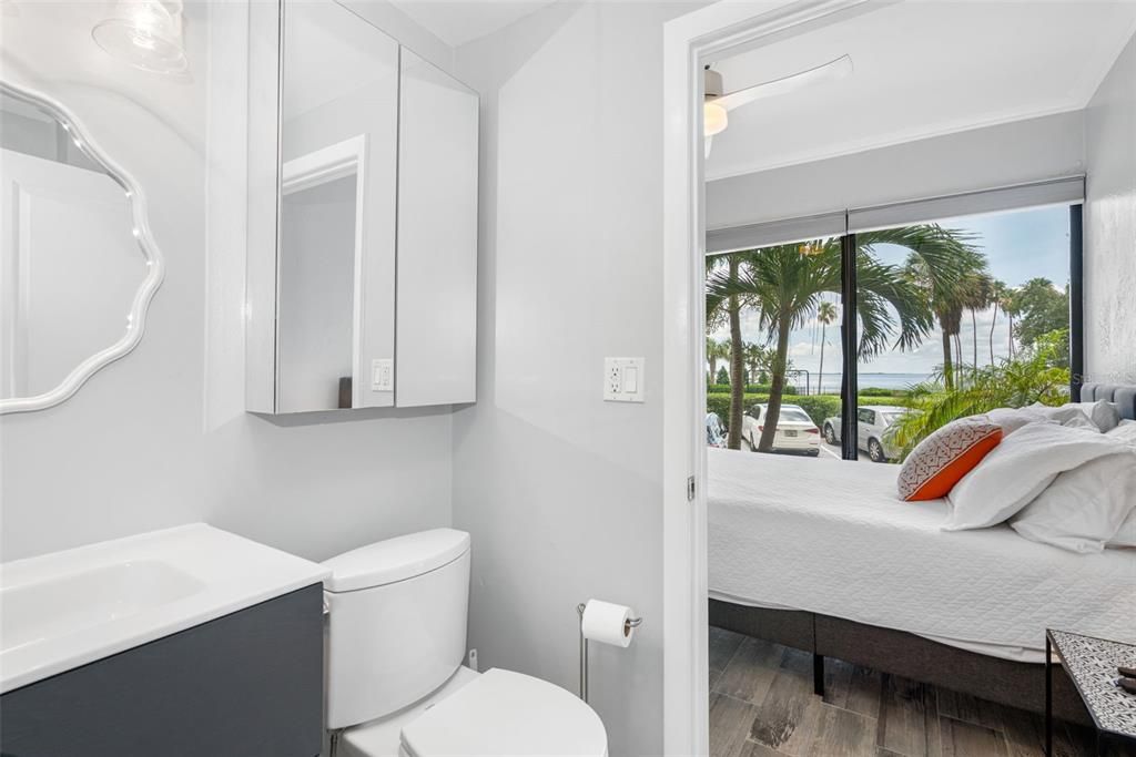 Под контрактом: $2,100 (1 спален, 1 ванн, 528 Квадратных фут)