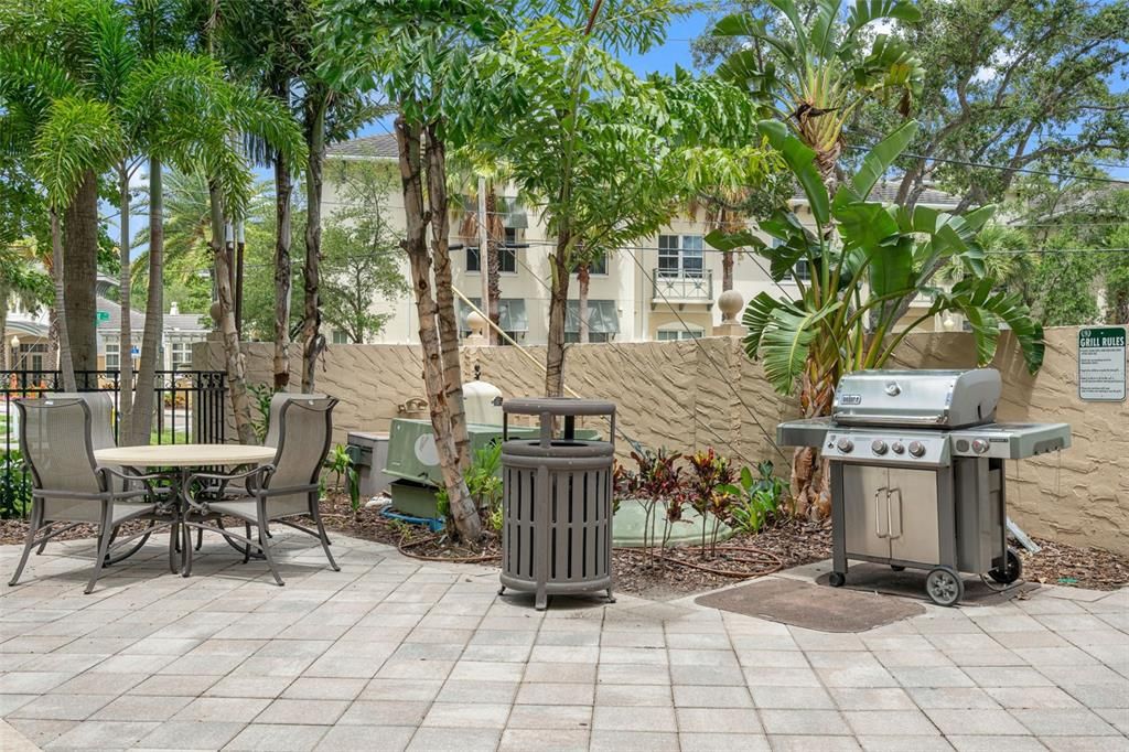 Под контрактом: $2,100 (1 спален, 1 ванн, 528 Квадратных фут)