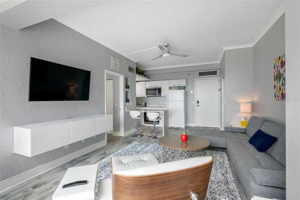 Под контрактом: $2,100 (1 спален, 1 ванн, 528 Квадратных фут)