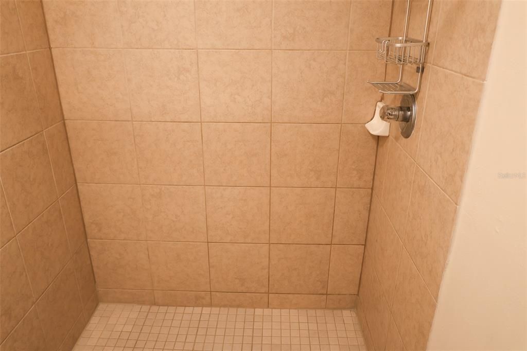 出租: $1,800 (3 贝兹, 2 浴室, 1468 平方英尺)