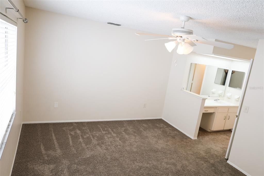 出租: $1,800 (3 贝兹, 2 浴室, 1468 平方英尺)