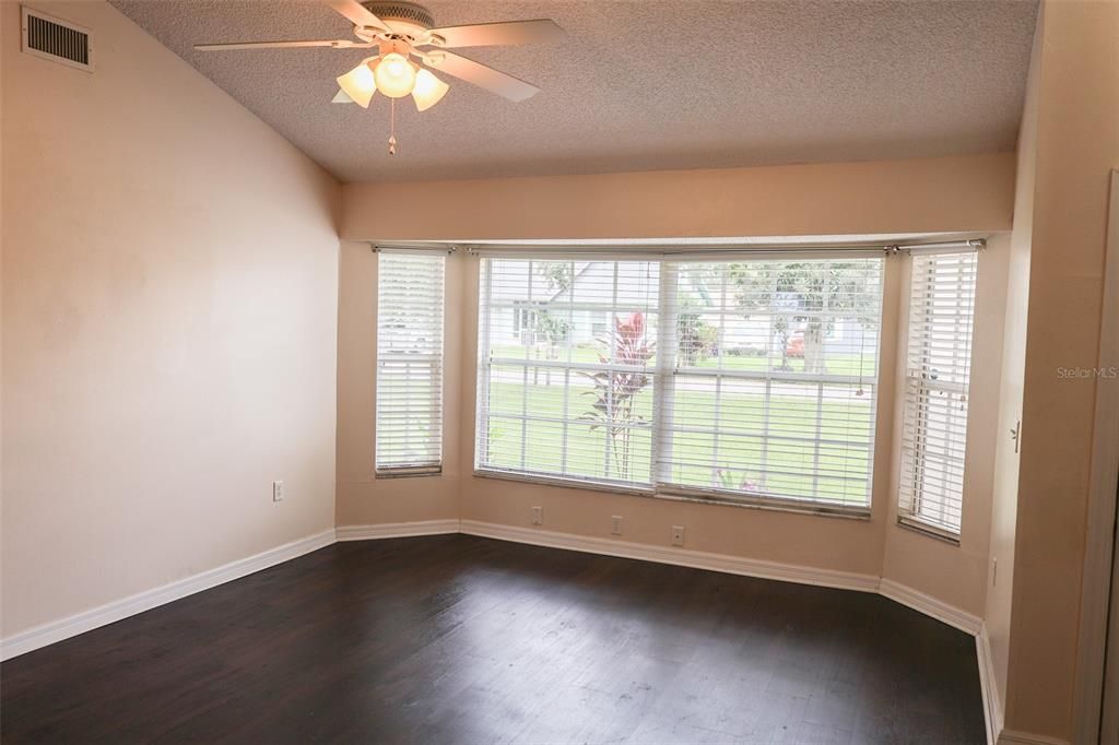 出租: $1,800 (3 贝兹, 2 浴室, 1468 平方英尺)