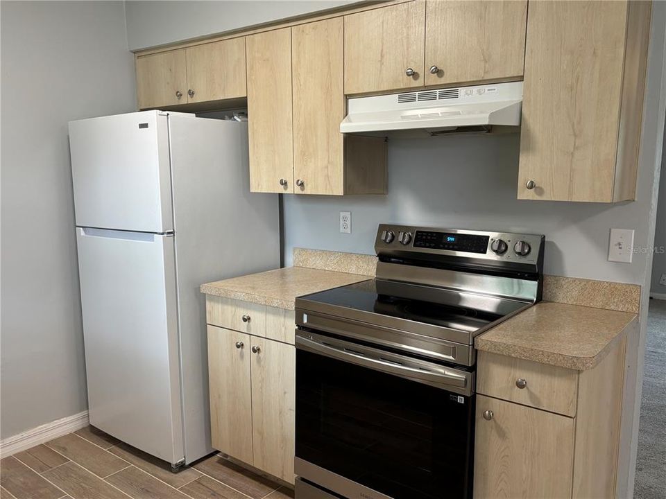 For Sale: $205,000 (3 beds, 1 baths, 1113 Square Feet)