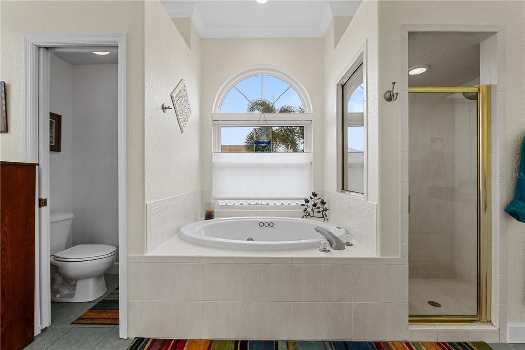 На продажу: $799,977 (4 спален, 3 ванн, 2705 Квадратных фут)