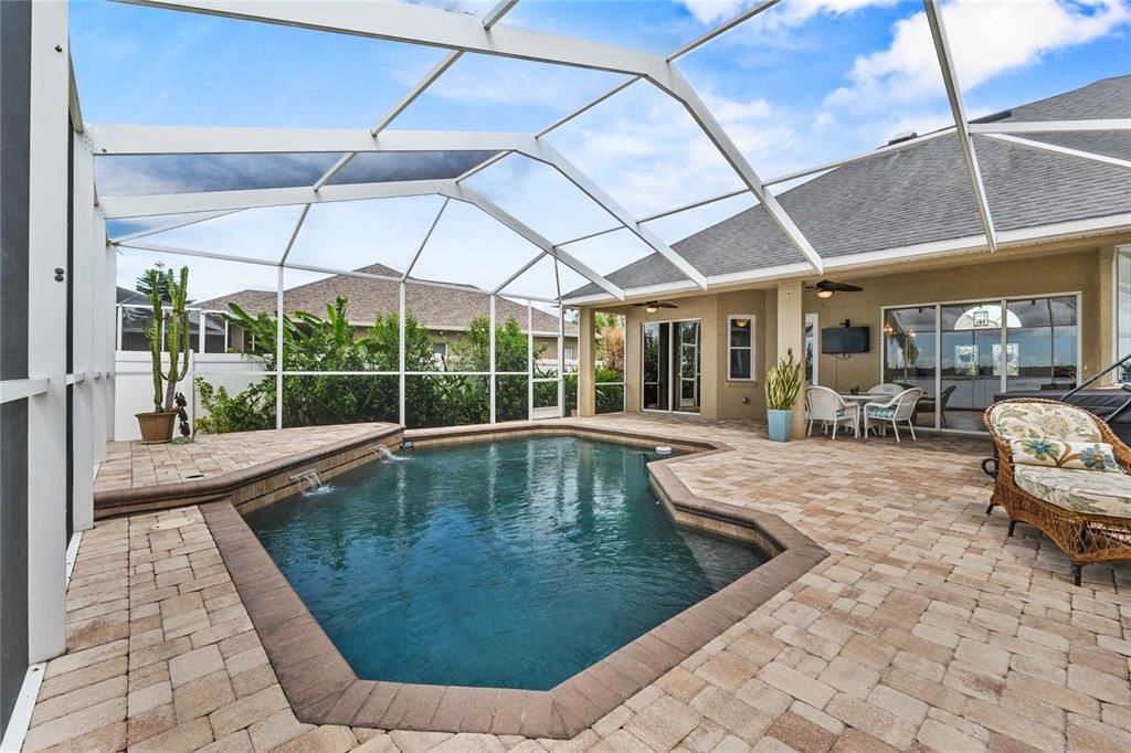 На продажу: $799,977 (4 спален, 3 ванн, 2705 Квадратных фут)