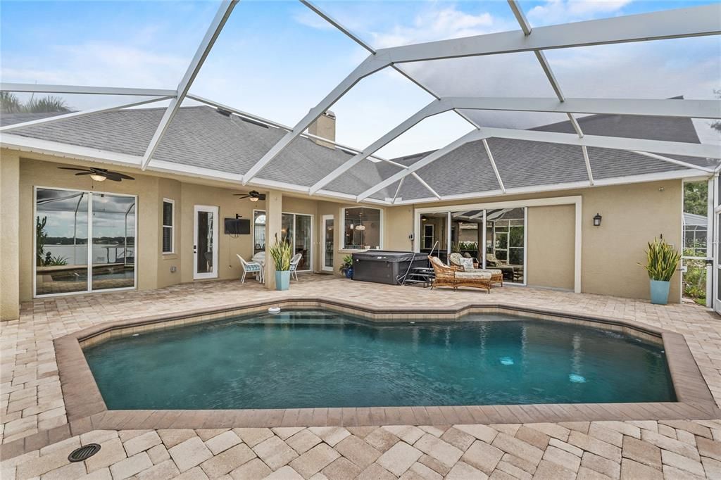 На продажу: $799,977 (4 спален, 3 ванн, 2705 Квадратных фут)