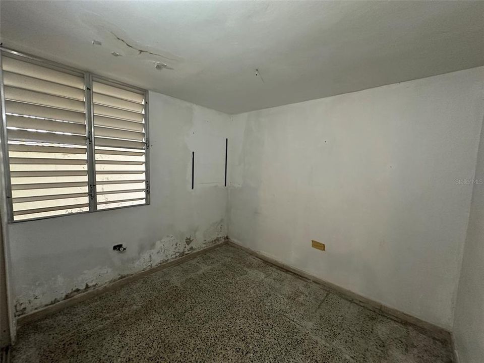 На продажу: $209,000 (4 спален, 2 ванн, 1280 Квадратных фут)