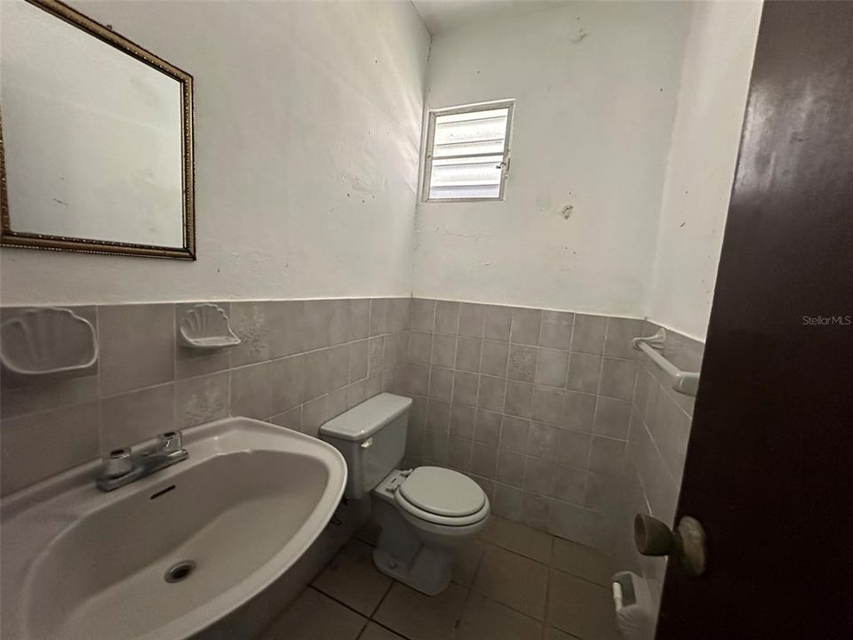 На продажу: $209,000 (4 спален, 2 ванн, 1280 Квадратных фут)