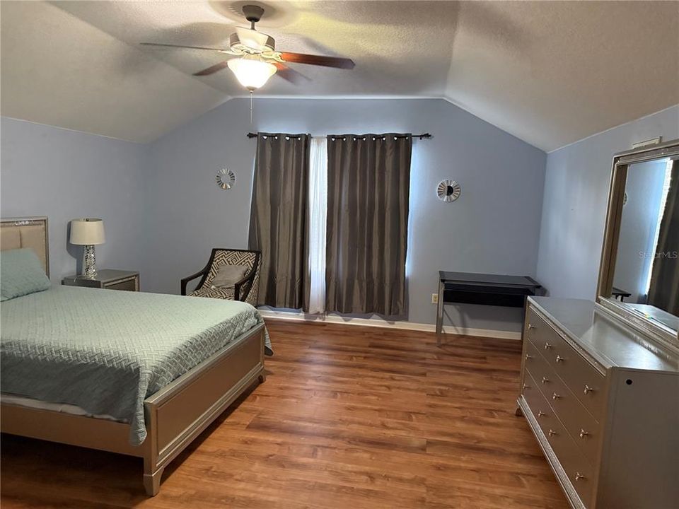 For Rent: $2,600 (4 beds, 3 baths, 2600 Square Feet)