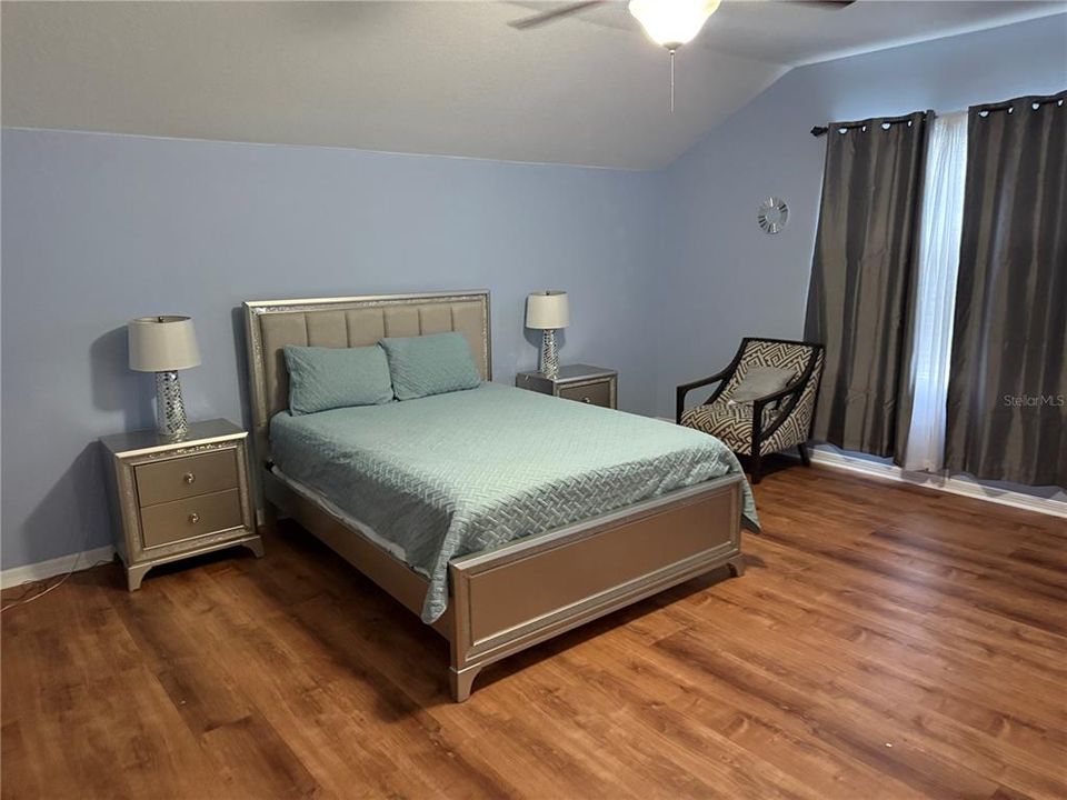 For Rent: $2,600 (4 beds, 3 baths, 2600 Square Feet)