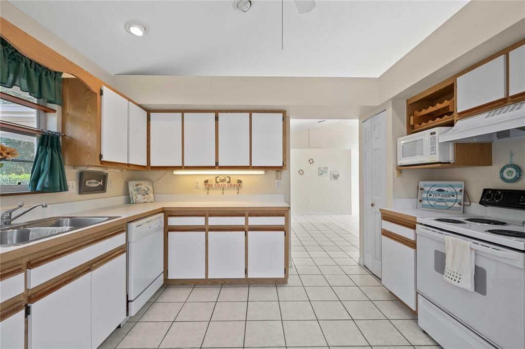 待售: $579,000 (3 贝兹, 2 浴室, 1652 平方英尺)