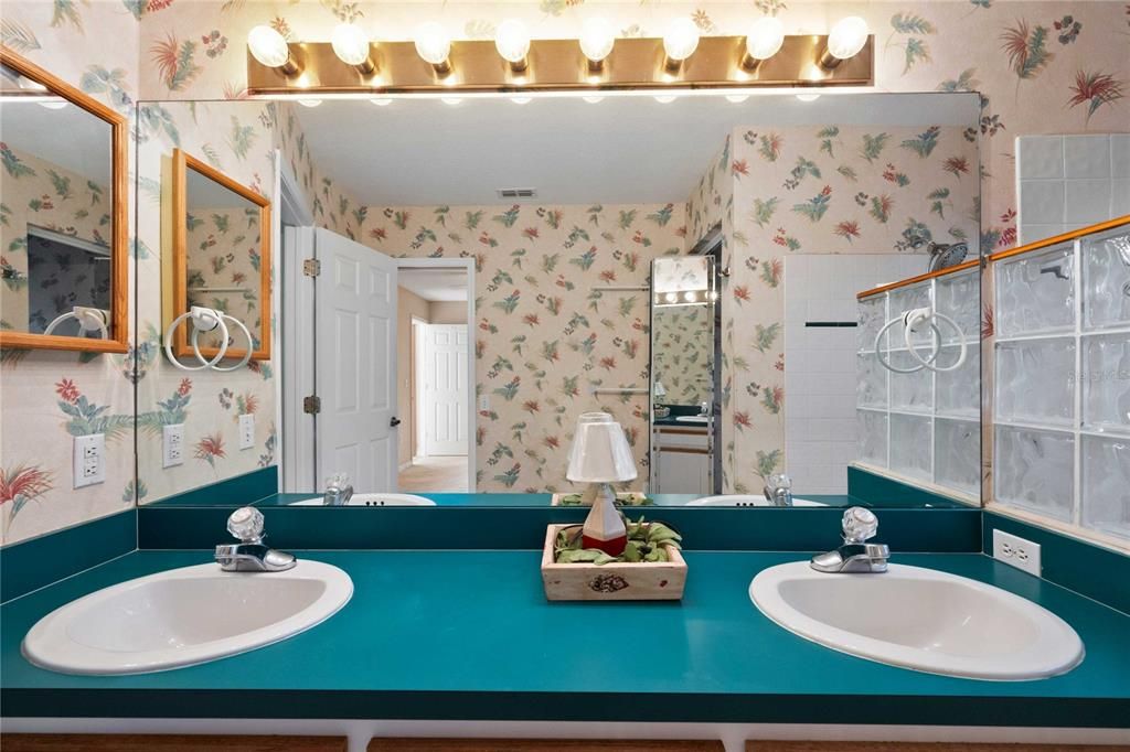 待售: $579,000 (3 贝兹, 2 浴室, 1652 平方英尺)