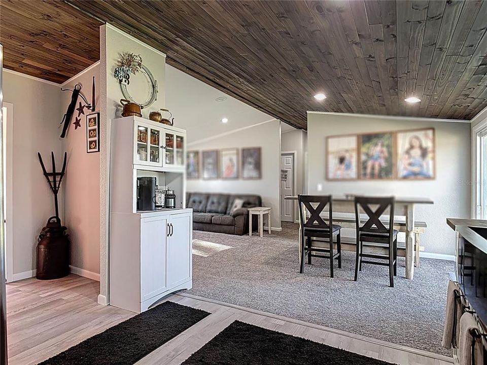 待售: $445,000 (3 贝兹, 2 浴室, 1248 平方英尺)