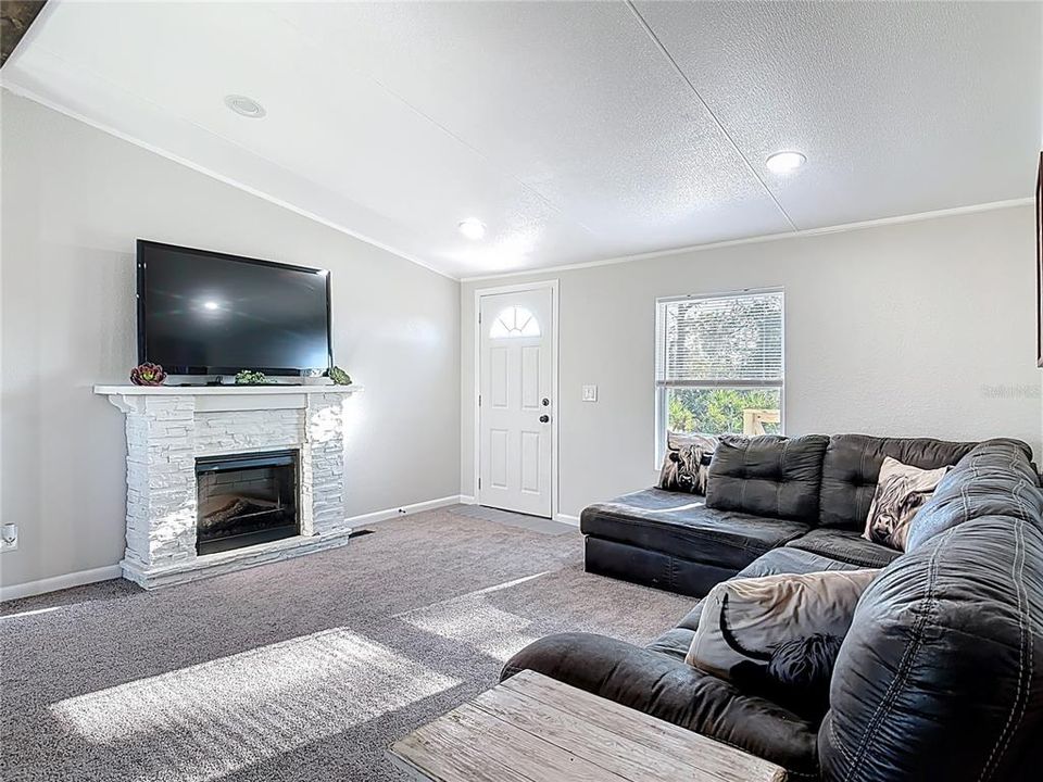 待售: $445,000 (3 贝兹, 2 浴室, 1248 平方英尺)