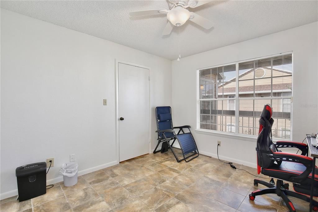 Activo con contrato: $90,000 (2 camas, 2 baños, 1000 Pies cuadrados)