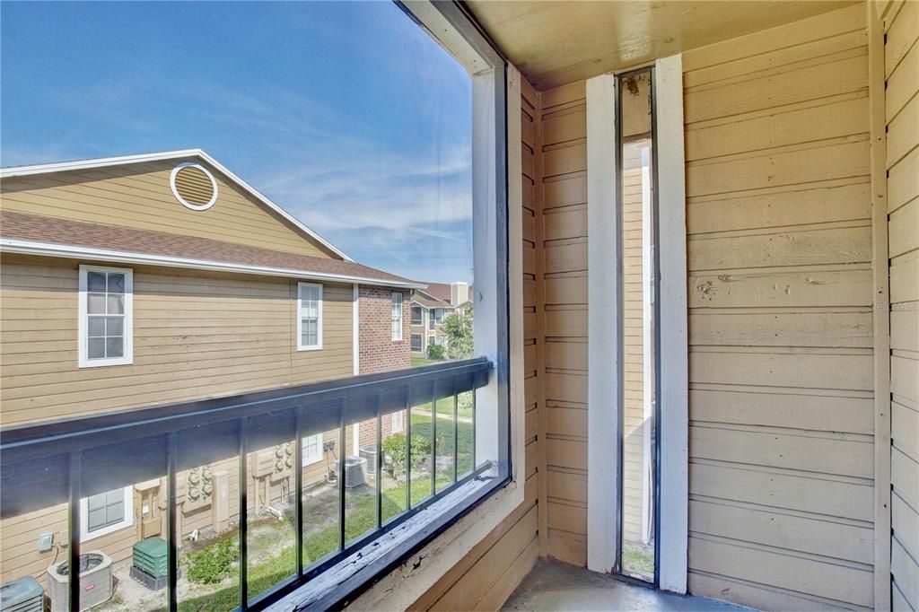 Activo con contrato: $90,000 (2 camas, 2 baños, 1000 Pies cuadrados)