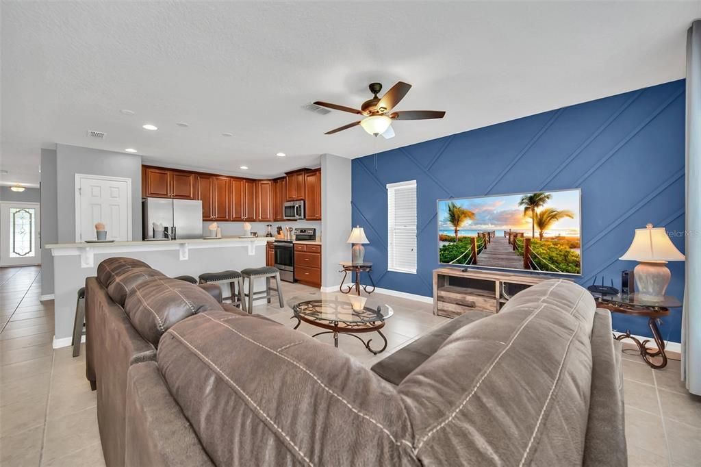 Active With Contract: $2,100 (4 beds, 2 baths, 1860 Square Feet)