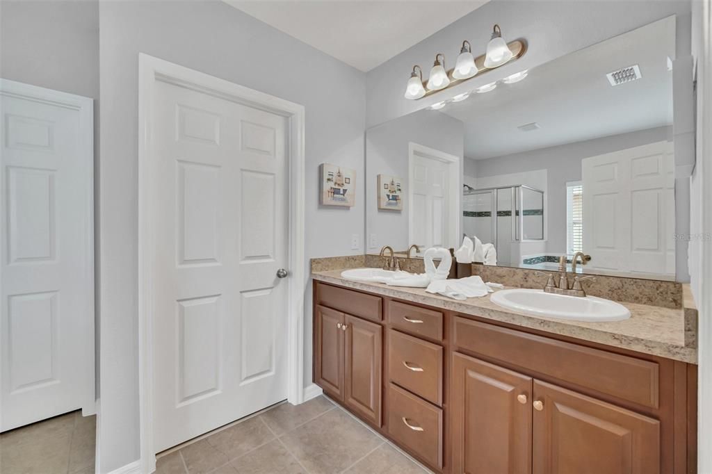 Active With Contract: $2,100 (4 beds, 2 baths, 1860 Square Feet)
