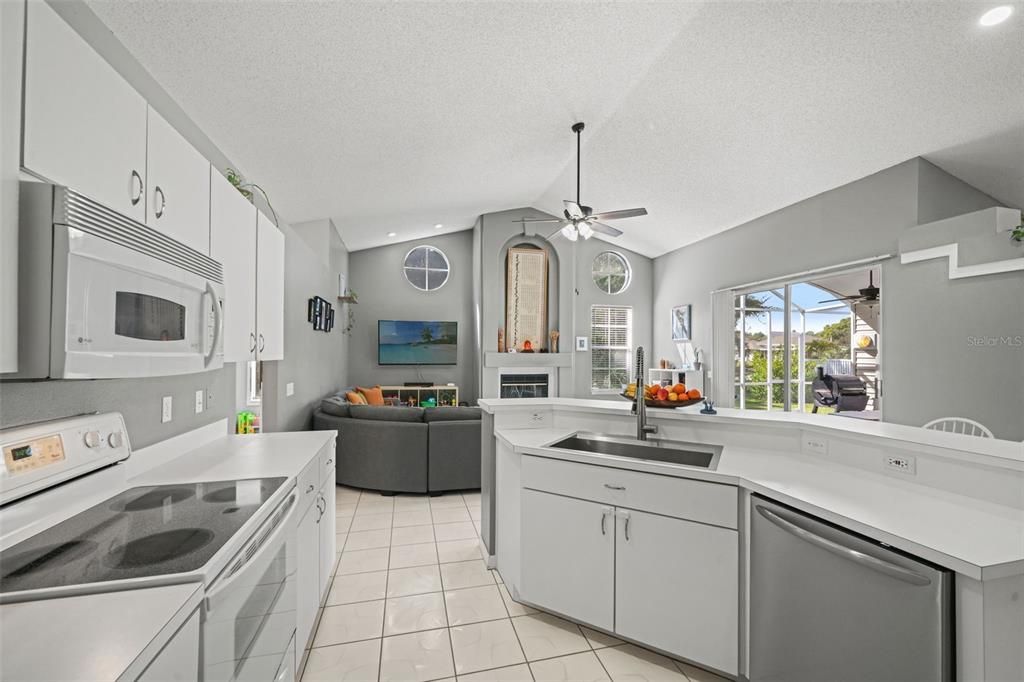 For Sale: $435,000 (3 beds, 2 baths, 1817 Square Feet)