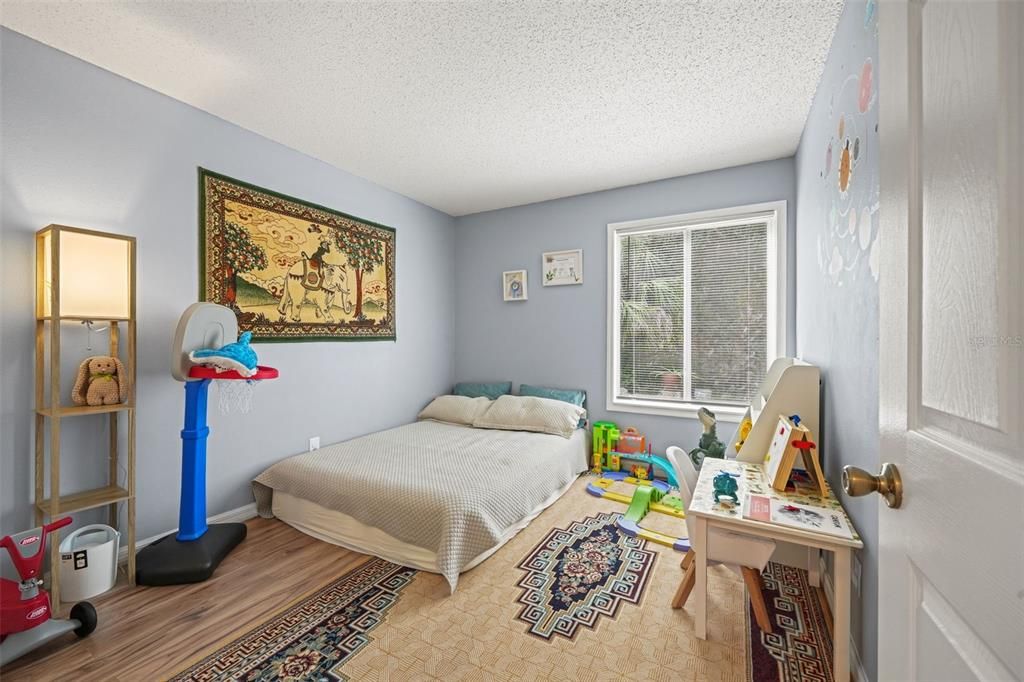 For Sale: $435,000 (3 beds, 2 baths, 1817 Square Feet)