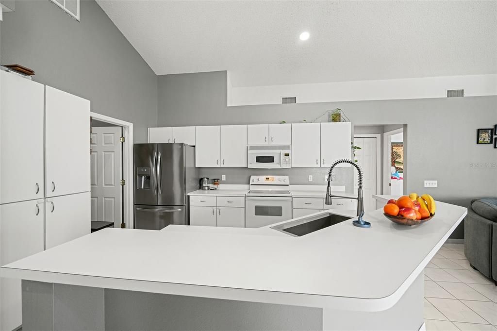 For Sale: $435,000 (3 beds, 2 baths, 1817 Square Feet)