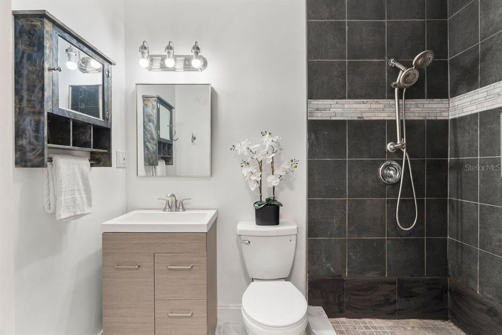 待售: $518,000 (4 贝兹, 3 浴室, 1926 平方英尺)