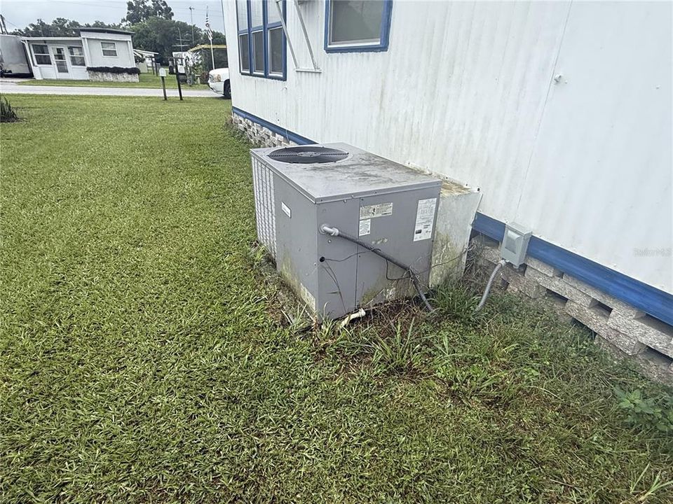 Active With Contract: $44,111 (2 beds, 1 baths, 600 Square Feet)