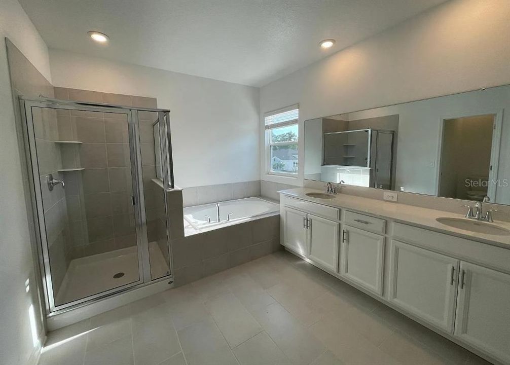 For Sale: $499,800 (5 beds, 3 baths, 3379 Square Feet)