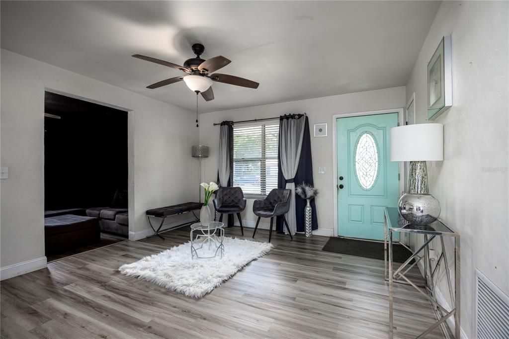 For Sale: $199,900 (3 beds, 1 baths, 1134 Square Feet)