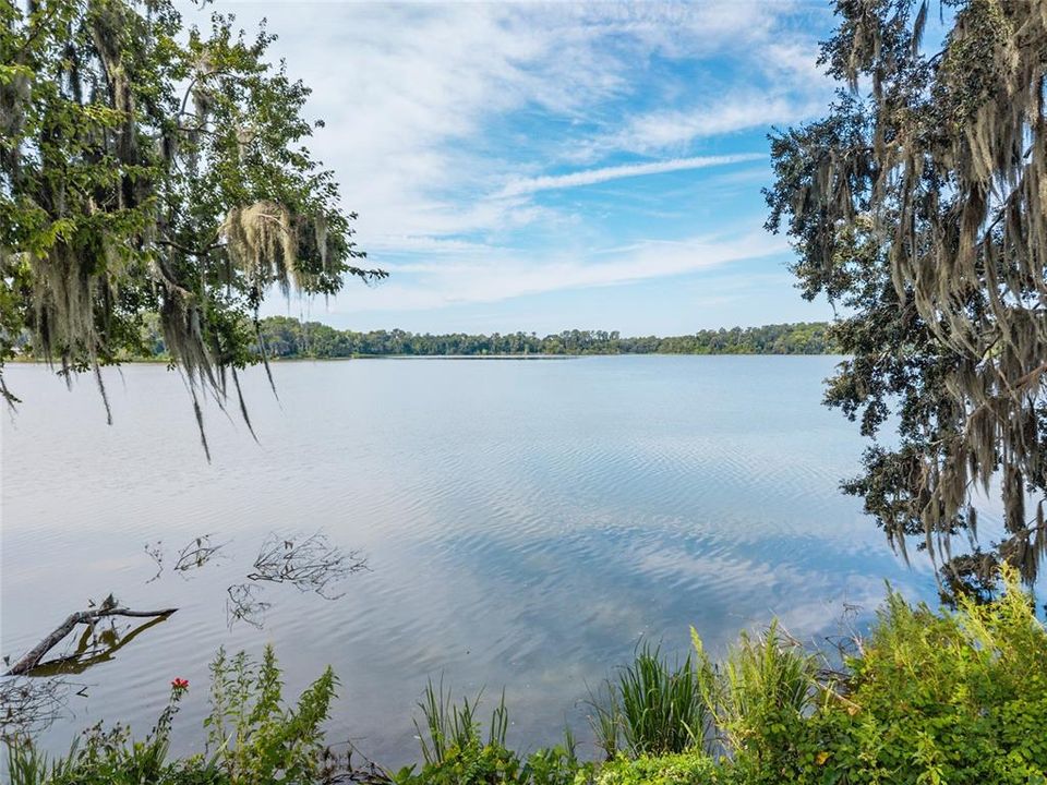 For Sale: $239,000 (3 beds, 2 baths, 1376 Square Feet)